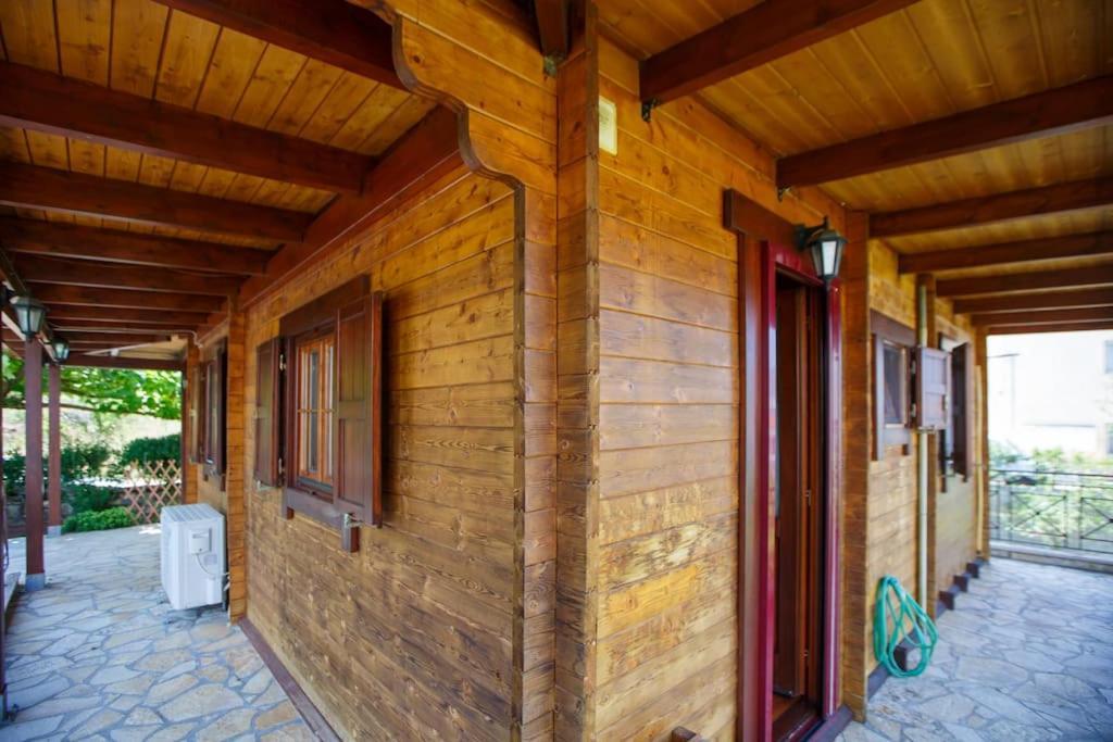 Wooden House In Ioanninaアパートメント エクステリア 写真