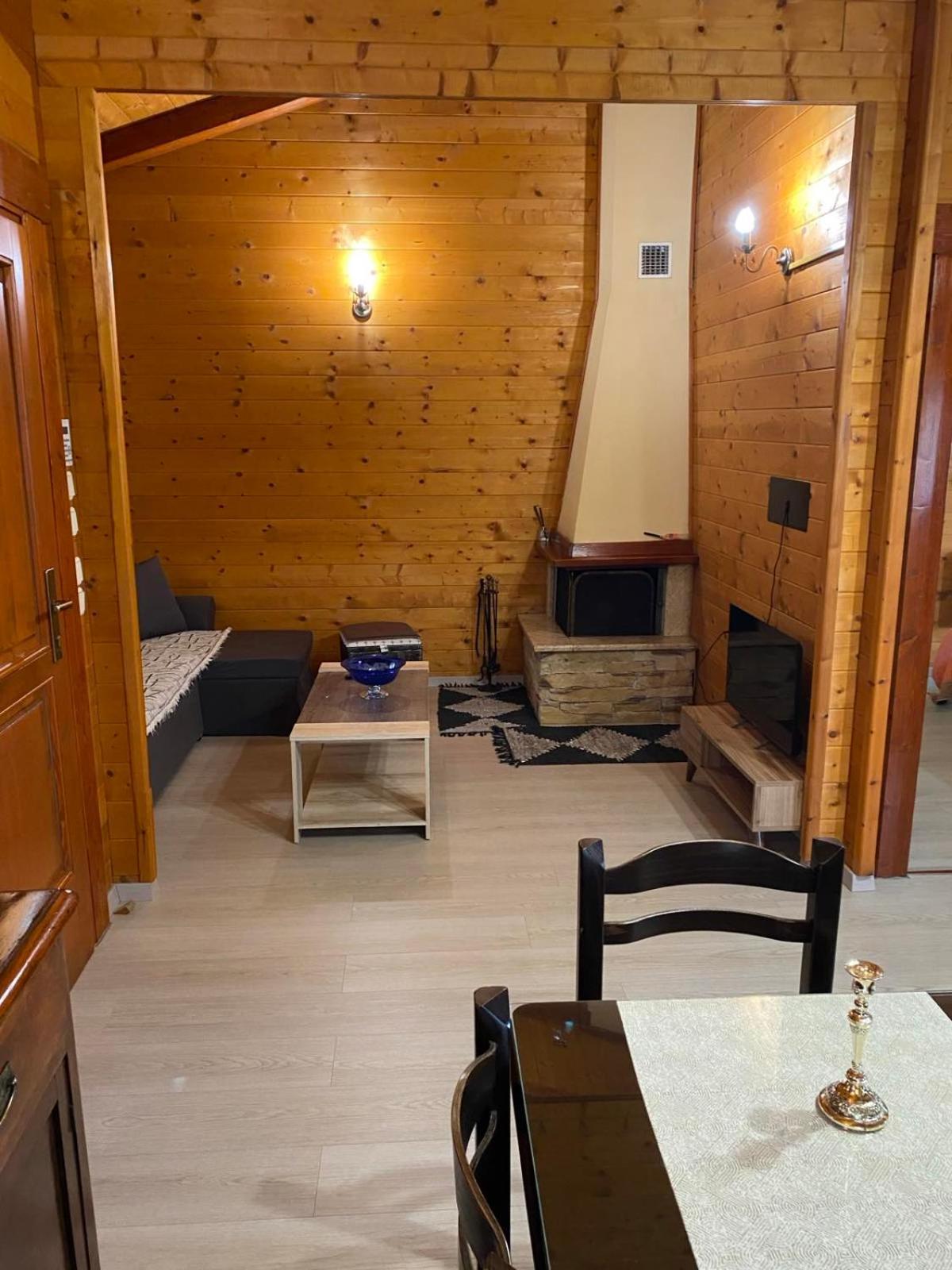 Wooden House In Ioanninaアパートメント エクステリア 写真