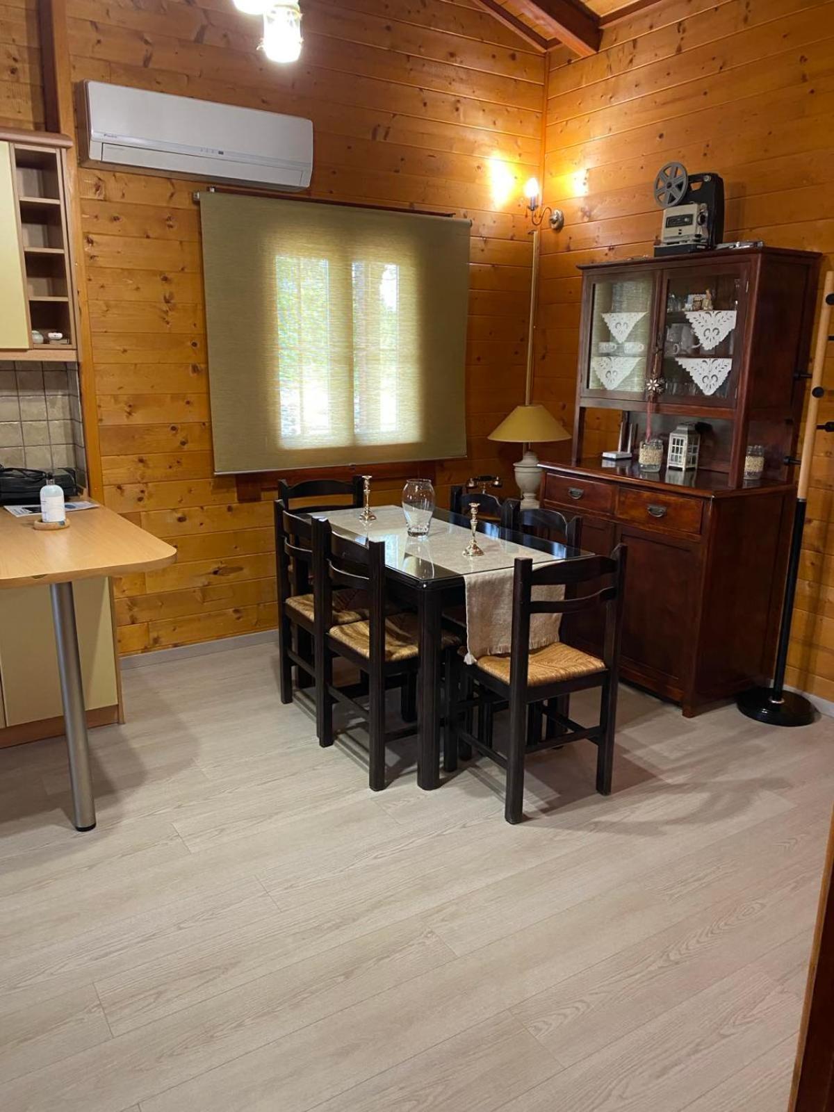 Wooden House In Ioanninaアパートメント エクステリア 写真